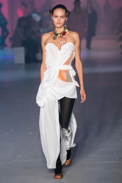 Look 20